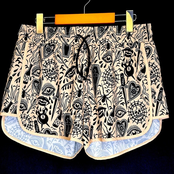 Tattoo print shorts - Picture 3 of 3